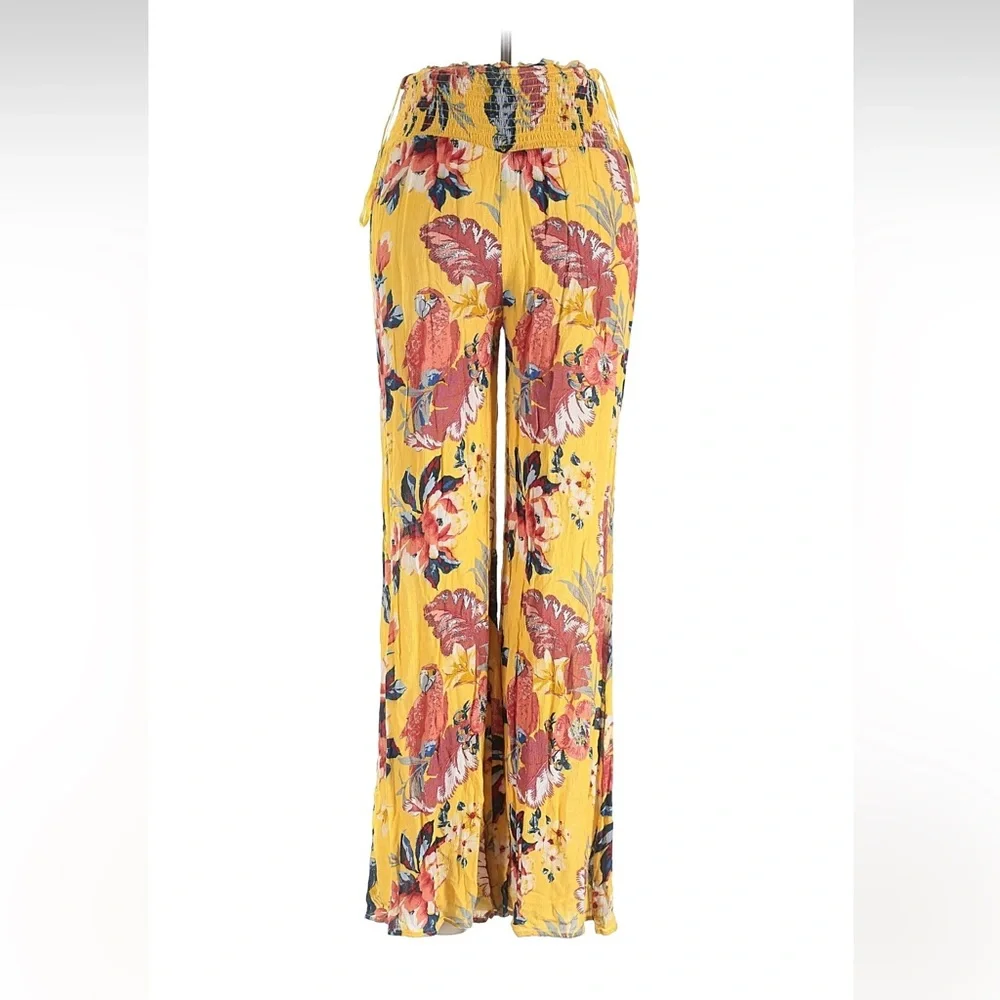 REVOLVE vibrant yellow